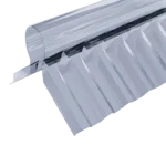 Zweiteiliges Firstprofil Aus Pvc Für Trapez Profil 70/18, 1106 Mm, Optimiert Für Eine Nahtlose Und Effektive Abdeckung Von Dachfirsten