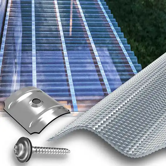 Terrassenüberdachung mit 3 mm farblosen Acryl-Wellplatten mit Wabenstruktur, lichtdurchlässig und witterungsbeständig