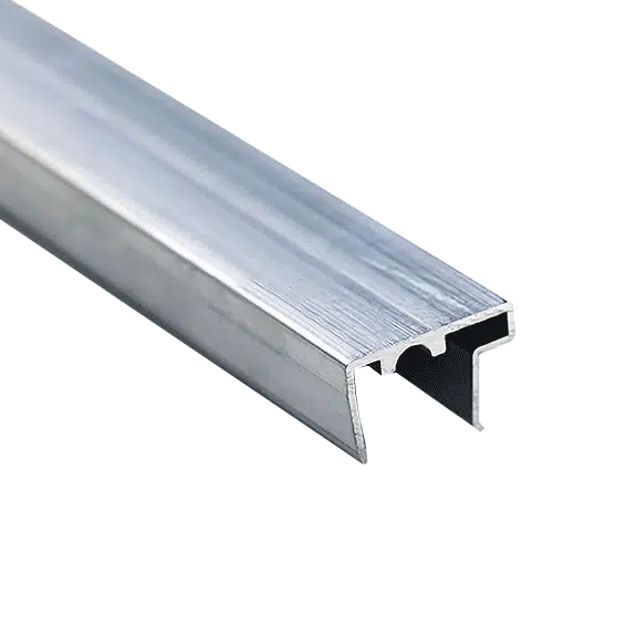 U-Profil mit Tropfkante aus pressblankem Aluminium für 16 mm Stegplatten, bietet effizienten Wasserablauf und Schutz der Kanten