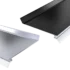 Zwei Aluminium-Wandanschlussprofile mit XXL-Dichtlippe für Doppelstegplatten- und Wellplatten-Überdachungen, in Pressblank und Anthrazit.